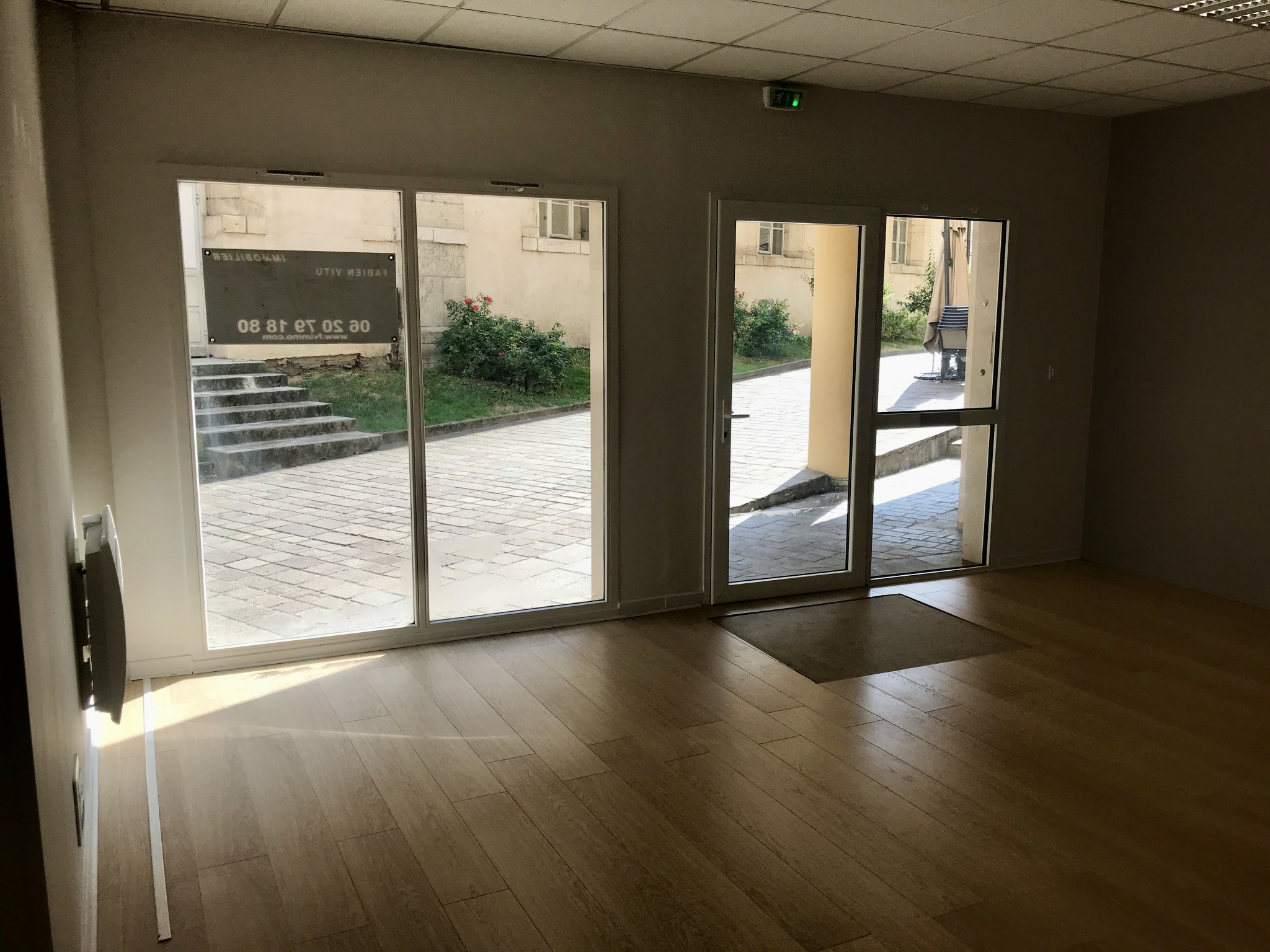 location local-commercial BEAUNE